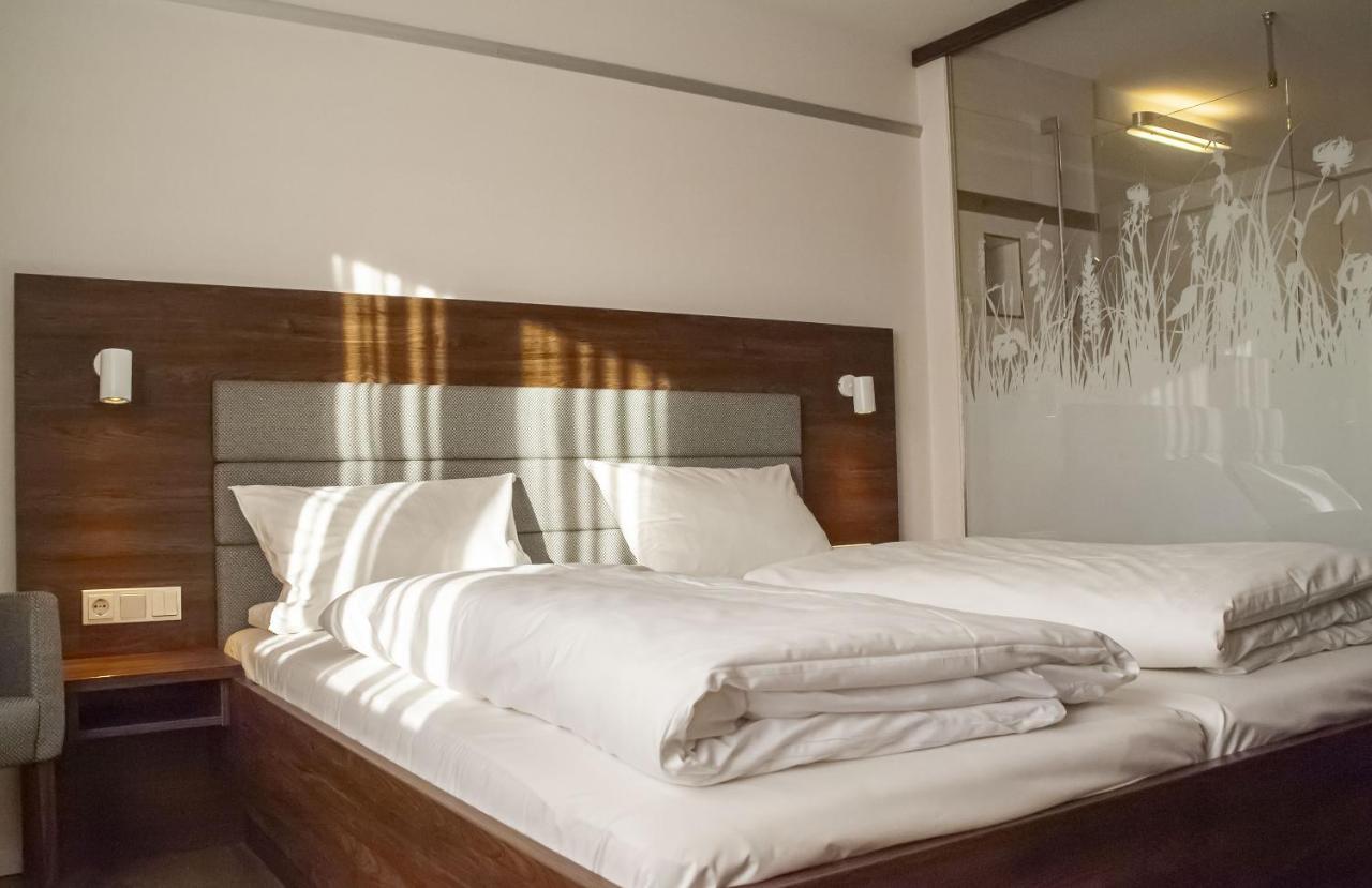 Hotel-Gasthof Krone Greding Extérieur photo