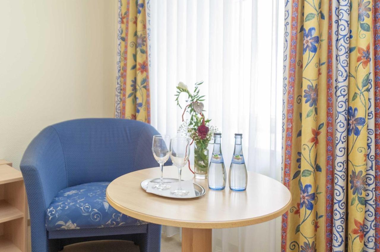Hotel-Gasthof Krone Greding Extérieur photo
